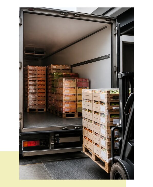Перевозка сельхозпродукции на паллетах с доставкой в Выборг
